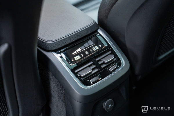  Volvo VOLVO XC90 T8 RECHARGE INSCRIPTION AWD 7 Places