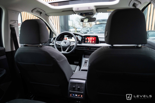  Volkswagen GOLF 8 1.5L eTSI 150 CH Style DSG