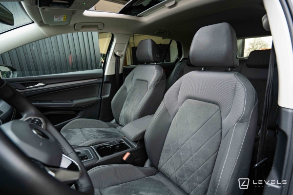  Volkswagen GOLF 8 1.5L eTSI 150 CH Style DSG