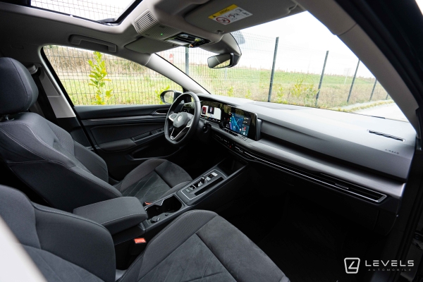  Volkswagen GOLF 8 1.5L eTSI 150 CH Style DSG