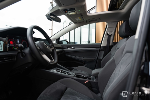  Volkswagen GOLF 8 1.5L eTSI 150 CH Style DSG