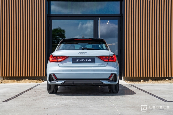 Audi A1 SPORTBACK 30 TFSI 110 CH S-TRONIC S LINE 