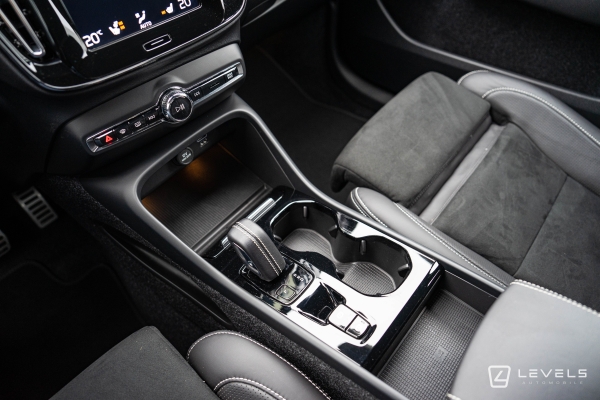  Volvo XC40 T5 RECHARGE HYBRIDE R-DESIGN BVA
