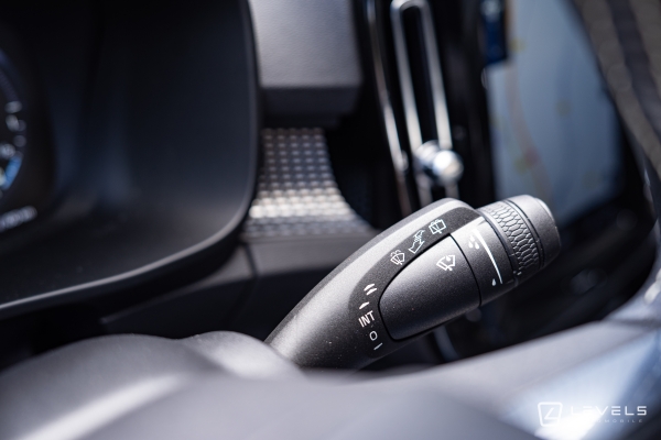 Volvo XC40 T5 RECHARGE HYBRIDE R-DESIGN BVA