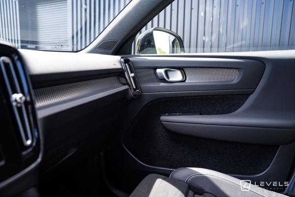  Volvo XC40 T5 RECHARGE HYBRIDE R-DESIGN BVA
