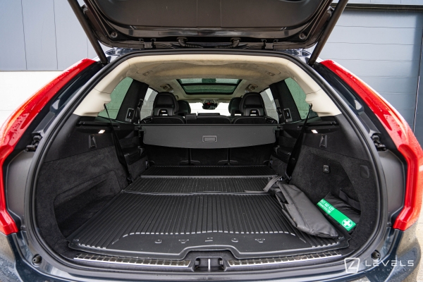  Volvo XC90 T8 R-DESIGN 390CH AWD GEARTRONIC 8