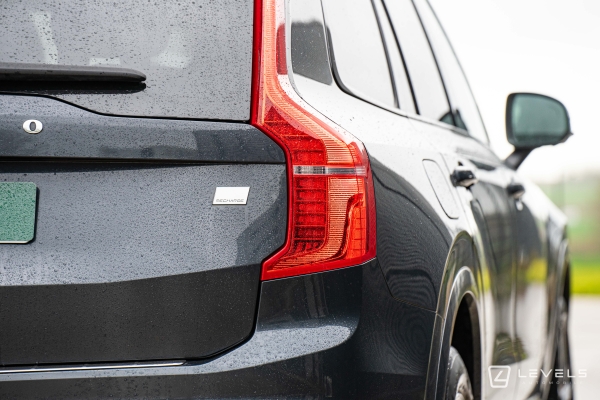  Volvo XC90 T8 R-DESIGN 390CH AWD GEARTRONIC 8