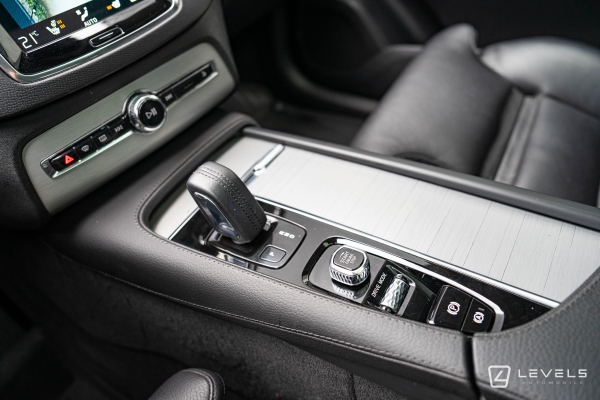  Volvo XC90 T8 R-DESIGN 390CH AWD GEARTRONIC 8