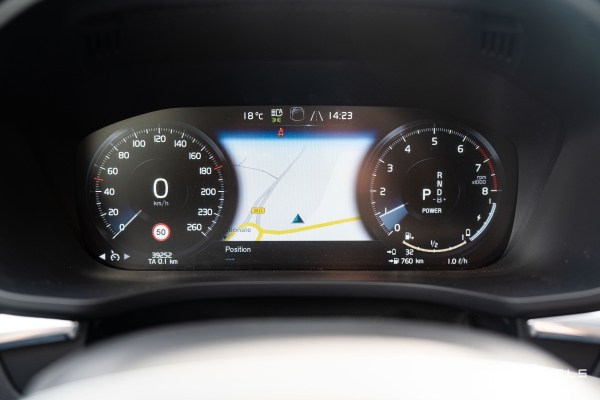  Volvo XC60 T8 RECHARGE AWD 390 CH R-DESIGN GEARTRONIC 8