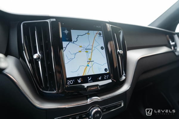  Volvo XC60 T8 RECHARGE AWD 390 CH R-DESIGN GEARTRONIC 8