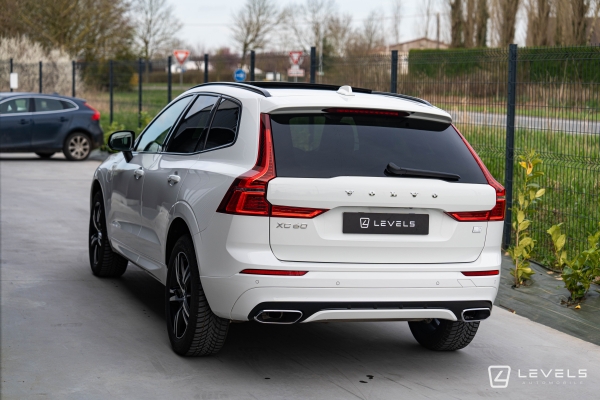  Volvo XC60 T8 RECHARGE AWD 390 CH R-DESIGN GEARTRONIC 8