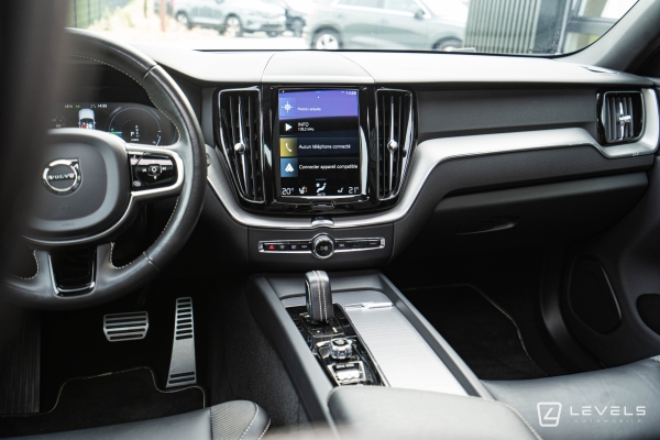  Volvo XC60 T8 RECHARGE AWD 390 CH R-DESIGN GEARTRONIC 8