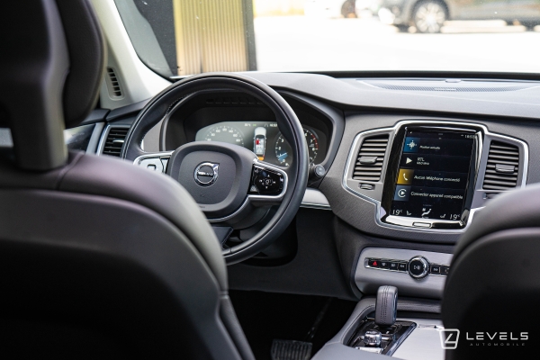  Volvo XC90 T8 R-DESIGN 390CH AWD GEARTRONIC 8