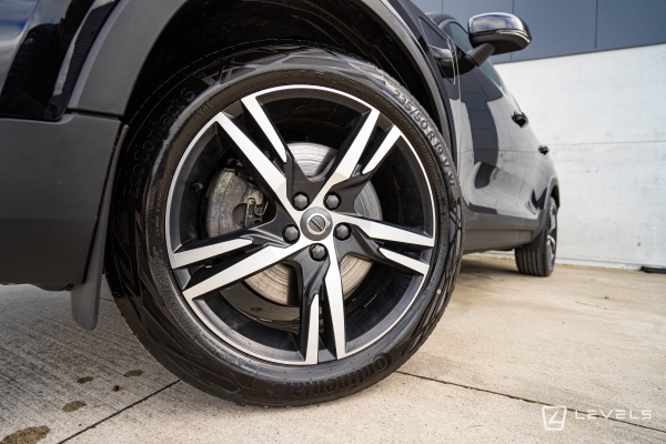 Volvo XC40 T5 RECHARGE HYBRIDE R-DESIGN BVA