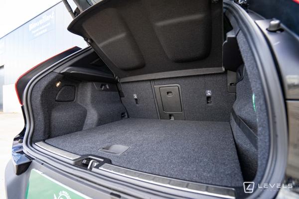 Volvo XC40 T5 RECHARGE HYBRIDE R-DESIGN BVA