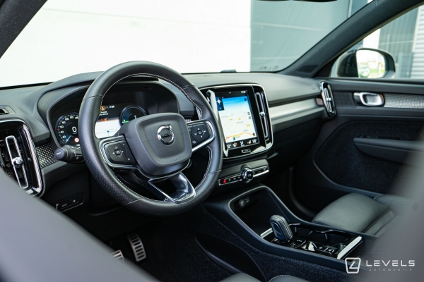 Volvo XC40 T5 RECHARGE HYBRIDE R-DESIGN BVA