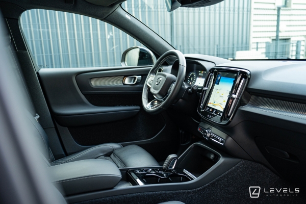 Volvo XC40 T5 RECHARGE HYBRIDE R-DESIGN BVA