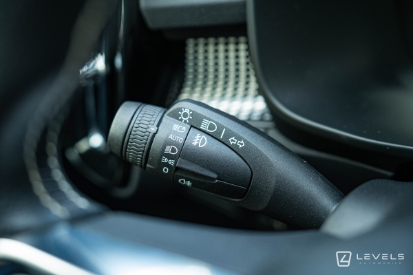 Volvo XC40 T5 RECHARGE HYBRIDE R-DESIGN BVA
