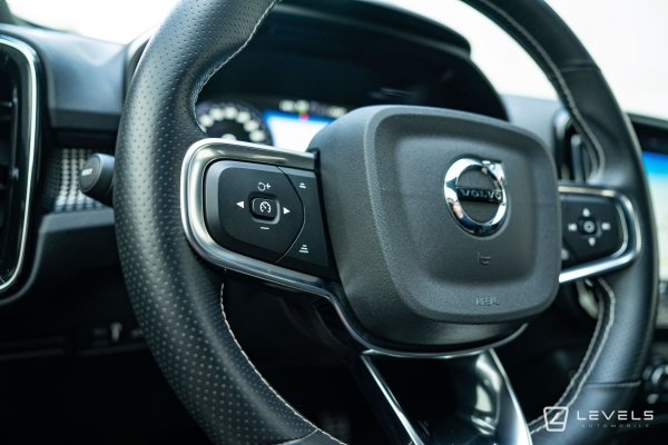 Volvo XC40 T5 RECHARGE HYBRIDE R-DESIGN BVA