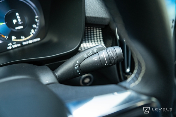 Volvo XC40 T5 RECHARGE HYBRIDE R-DESIGN BVA
