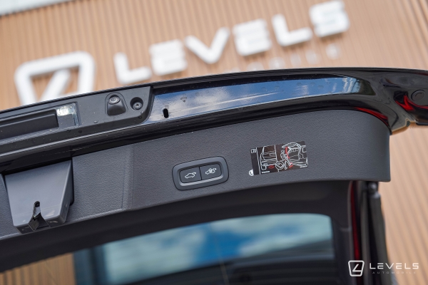  Volvo XC40 T5 RECHARGE HYBRIDE R-DESIGN BVA