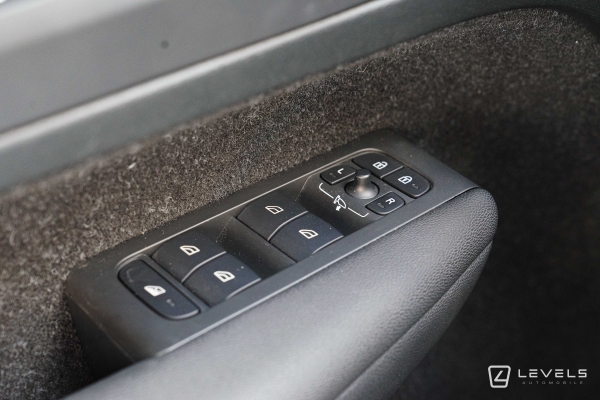  Volvo XC40 T5 RECHARGE HYBRIDE R-DESIGN BVA