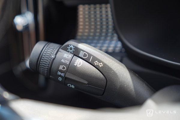  Volvo XC40 T5 RECHARGE HYBRIDE R-DESIGN BVA