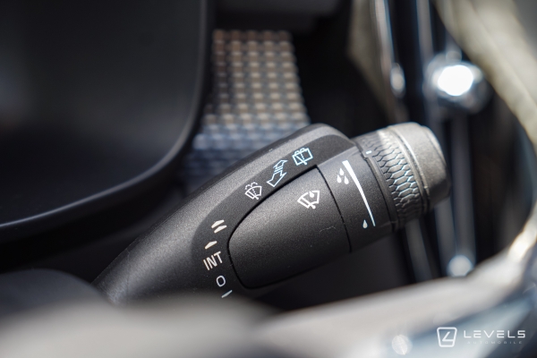 Volvo XC40 T5 RECHARGE HYBRIDE R-DESIGN BVA