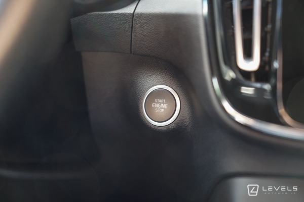  Volvo XC40 T5 RECHARGE HYBRIDE R-DESIGN BVA