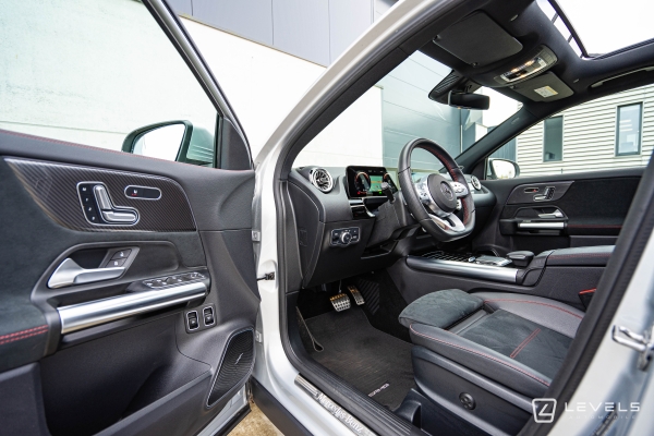 Mercedes GLA 250E AMG LINE 8G-DCT
