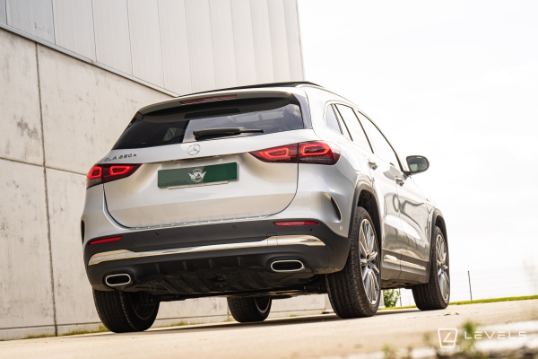 Mercedes GLA 250E AMG LINE 8G-DCT