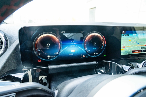 Mercedes GLA 250E AMG LINE 8G-DCT