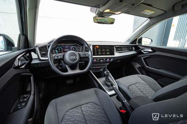 Audi A1 SPORTBACK 30 TFSI 110 CH S-TRONIC S LINE 