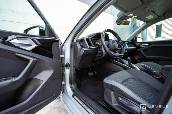 Audi A1 SPORTBACK 30 TFSI 110 CH S-TRONIC S LINE 