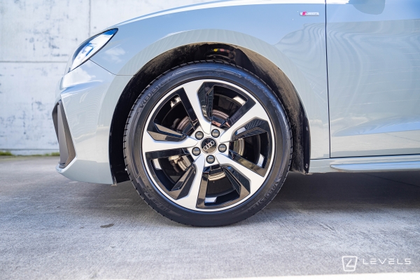 Audi A1 SPORTBACK 30 TFSI 110 CH S-TRONIC S LINE 