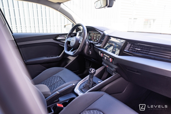 Audi A1 SPORTBACK 30 TFSI 110 CH S-TRONIC S LINE 
