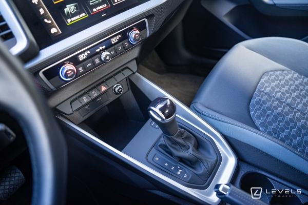 Audi A1 SPORTBACK 30 TFSI 110 CH S-TRONIC S LINE 