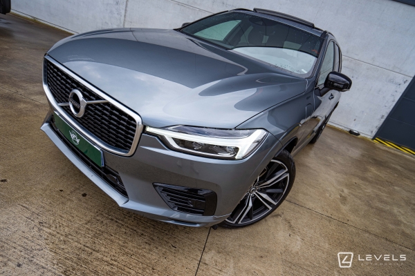Volvo XC60 T8 RECHARGE 390 CH R-DESIGN AWD GEARTRONIC 8