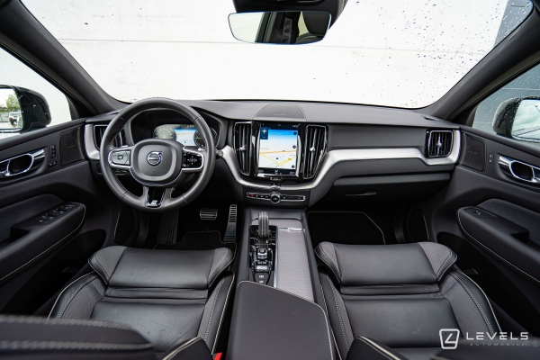 Volvo XC60 T8 RECHARGE 390 CH R-DESIGN AWD GEARTRONIC 8