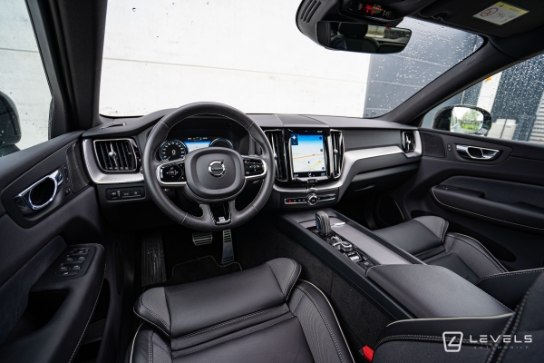 Volvo XC60 T8 RECHARGE 390 CH R-DESIGN AWD GEARTRONIC 8