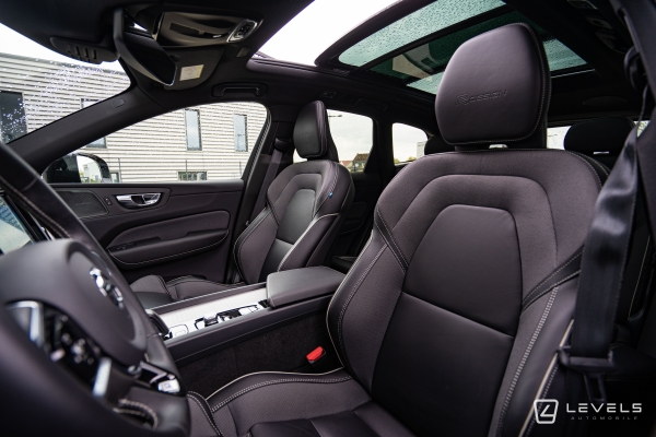 Volvo XC60 T8 RECHARGE 390 CH R-DESIGN AWD GEARTRONIC 8