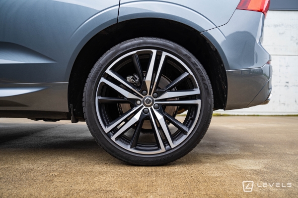 Volvo XC60 T8 RECHARGE 390 CH R-DESIGN AWD GEARTRONIC 8