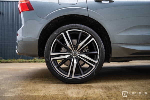 Volvo XC60 T8 RECHARGE 390 CH R-DESIGN AWD GEARTRONIC 8