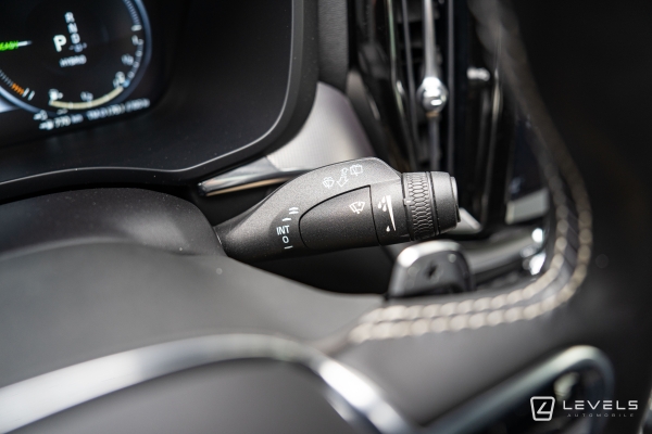 Volvo XC60 T8 RECHARGE 390 CH R-DESIGN AWD GEARTRONIC 8