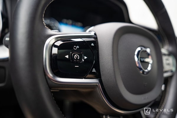 Volvo XC60 T8 RECHARGE 390 CH R-DESIGN AWD GEARTRONIC 8