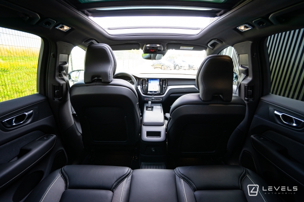  Volvo XC60 T8 RECHARGE 390 CH R-DESIGN AWD GEARTRONIC 8