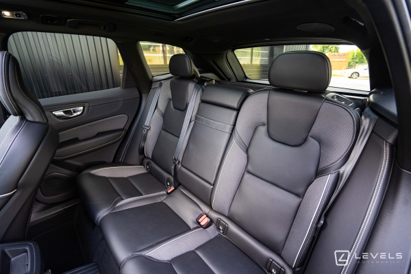  Volvo XC60 T8 RECHARGE 390 CH R-DESIGN AWD GEARTRONIC 8