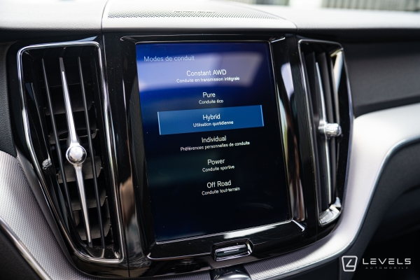  Volvo XC60 T8 RECHARGE 390 CH R-DESIGN AWD GEARTRONIC 8