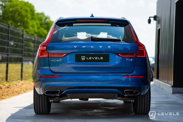  Volvo XC60 T8 390 CH R-DESIGN AWD RECHARGE GEARTRONIC 8
