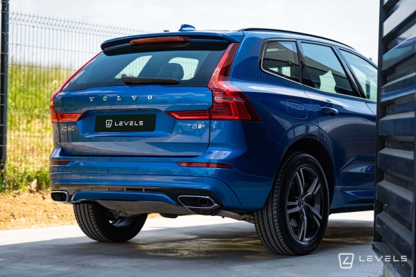  Volvo XC60 T8 390 CH R-DESIGN AWD RECHARGE GEARTRONIC 8